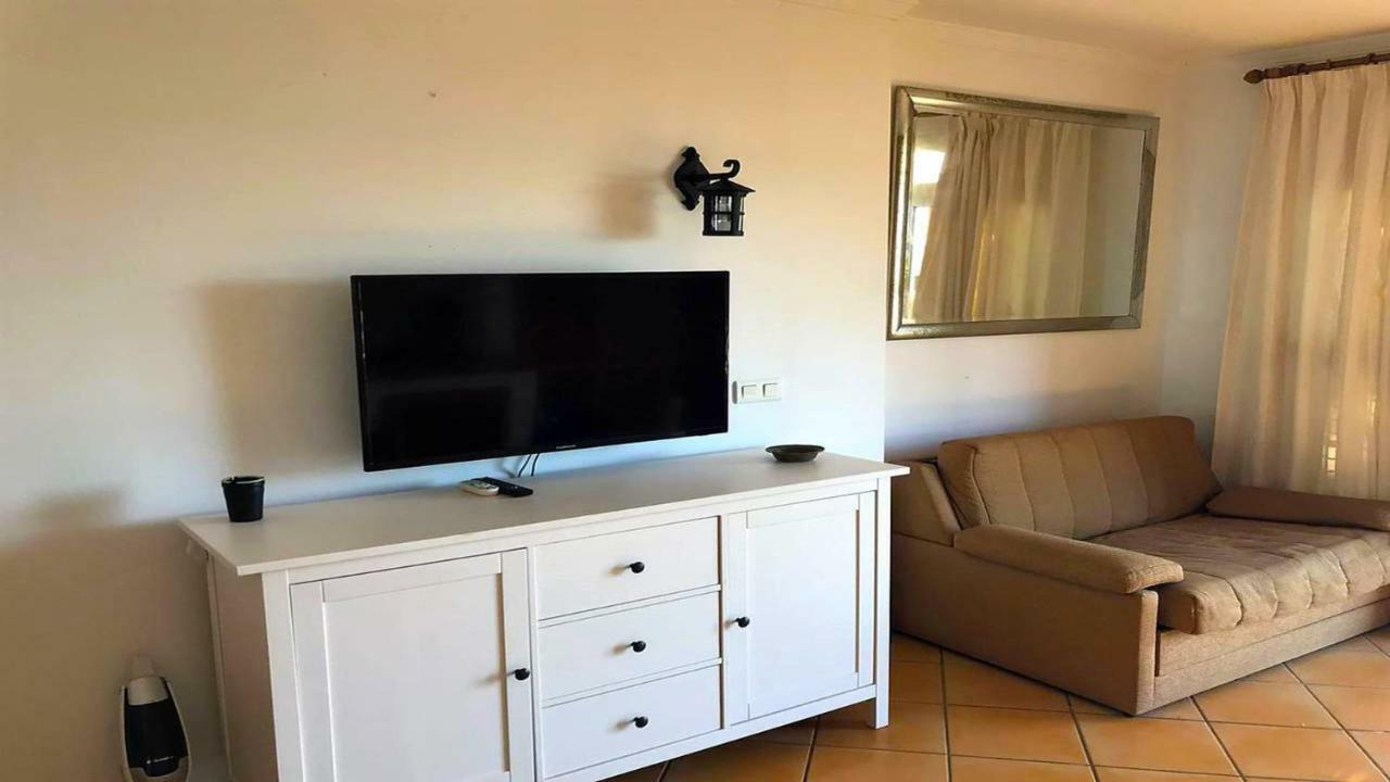 Dona Lola Micaela - Fully Equiped 1 Bedroom Ground Floor Beach Front Apartment With Direct Access To The Beach Of Calahonda - Costa Del Sol - Cs155 Sitio de Calahonda Buitenkant foto